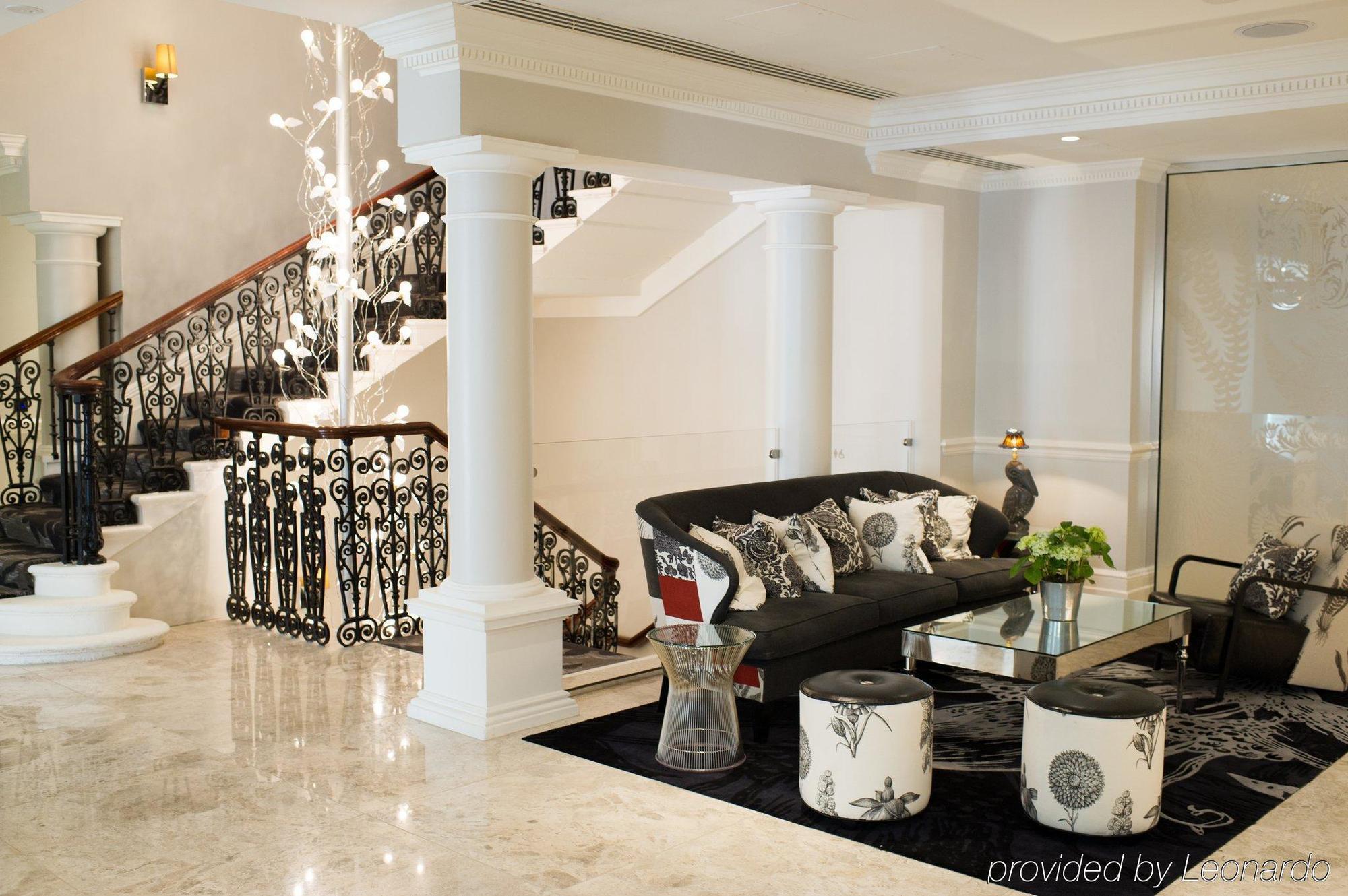 โรงแรมดิแอมเพอร์ซานด์ ลอนดอน ภายใน รูปภาพ Interior of the house
