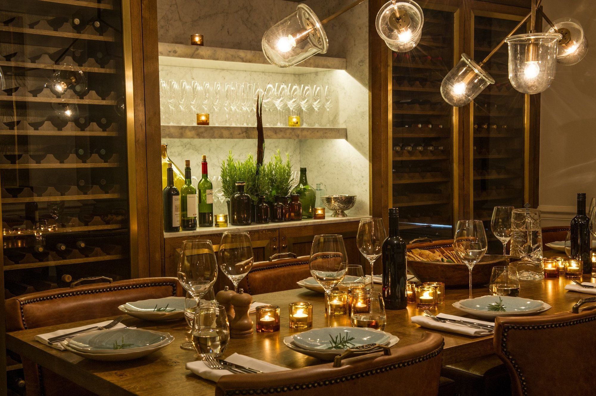 โรงแรมดิแอมเพอร์ซานด์ ลอนดอน ภายนอก รูปภาพ Interior of the restaurant