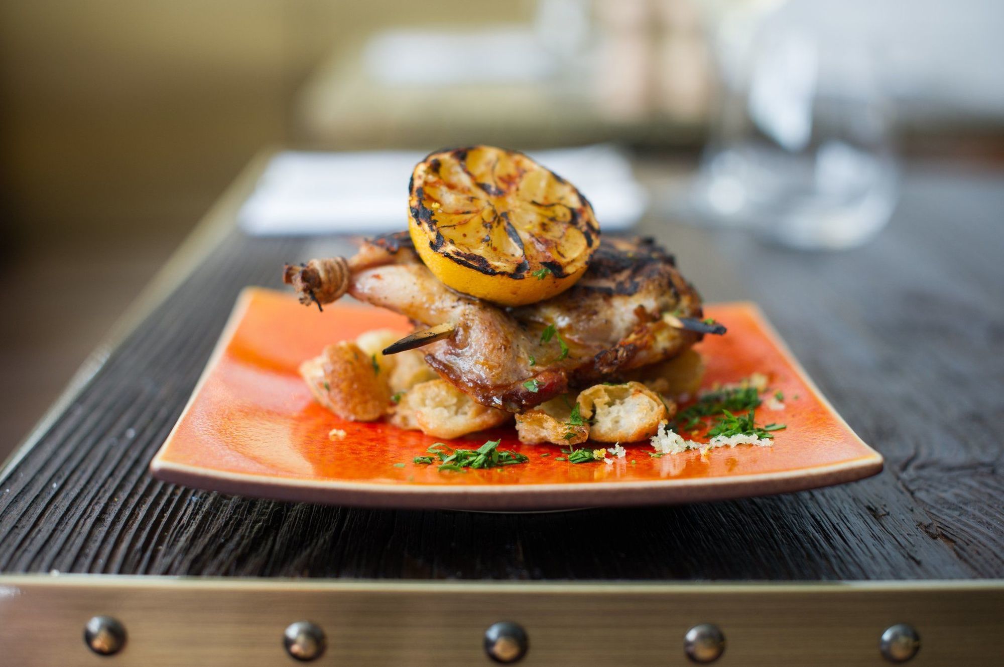 โรงแรมดิแอมเพอร์ซานด์ ลอนดอน ร้านอาหาร รูปภาพ Grilled quail